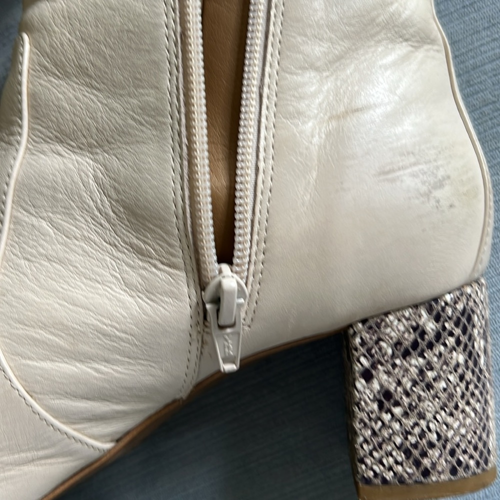 Aerosoles Clayton Cream Ankle Boots with Snakeskin Heel Sz 6.5 - Picture 7 of 8